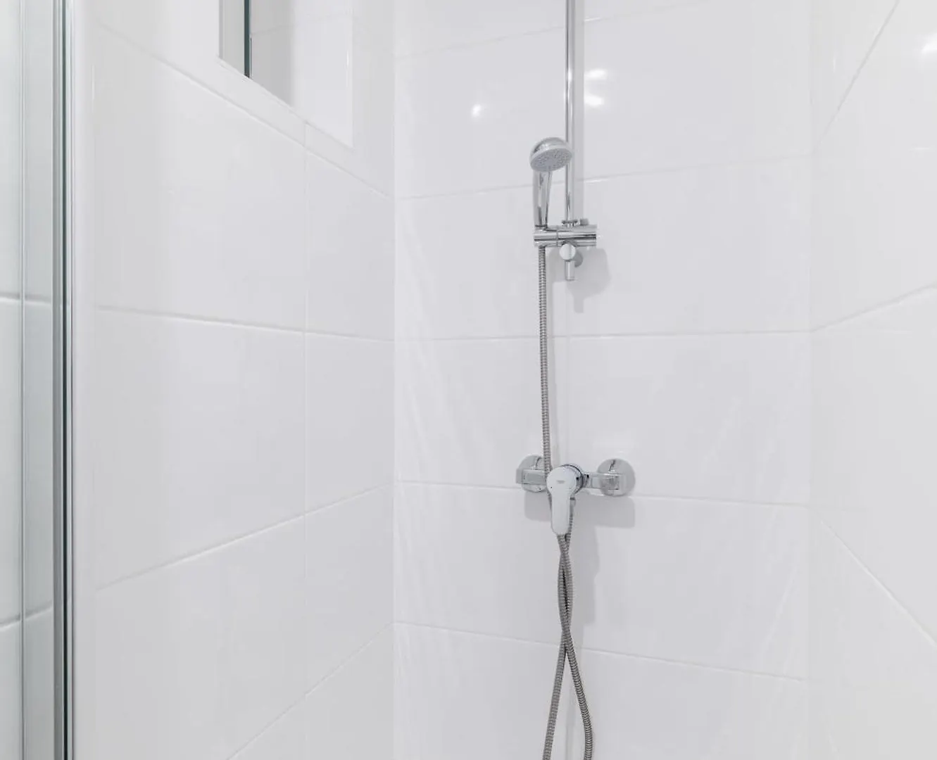 Neuf Metro Jaures- 19 - 2p - Flat-guest * パリ